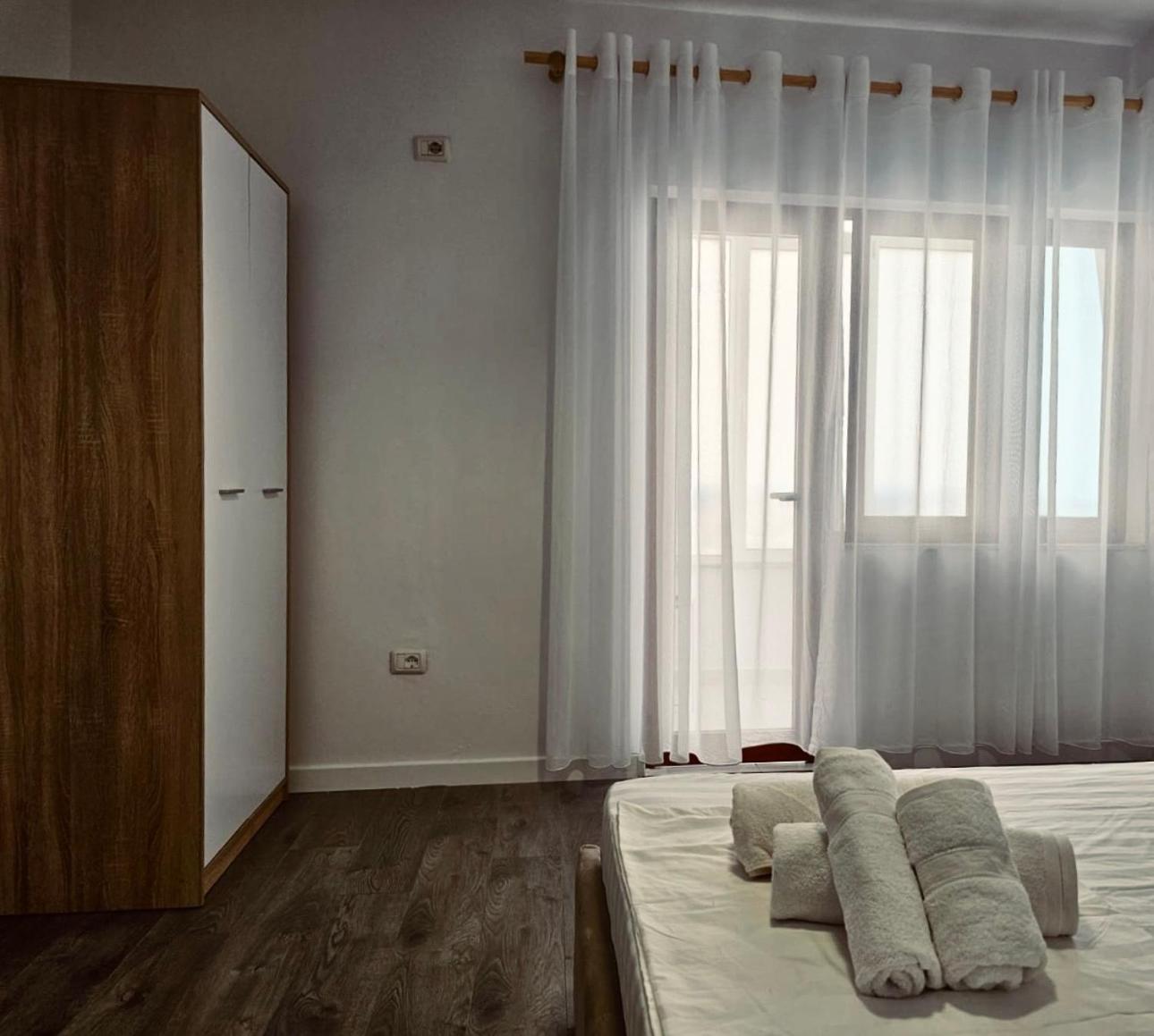 Hi5 Rooms Tirana Bagian luar foto