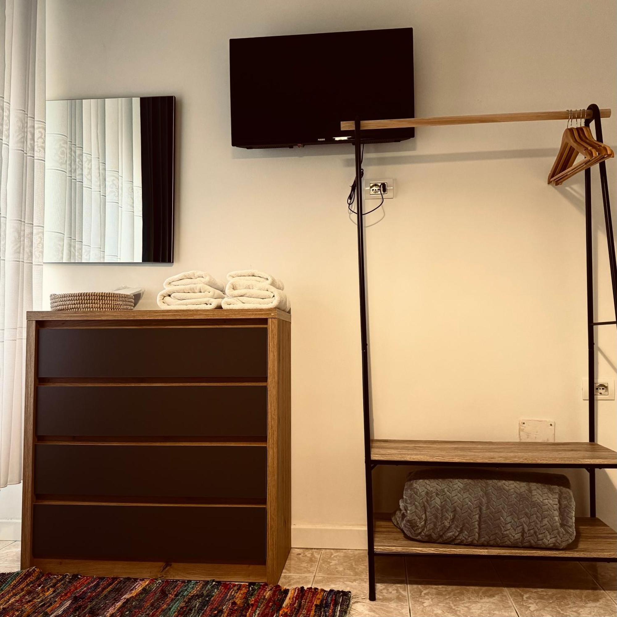 Hi5 Rooms Tirana Bagian luar foto