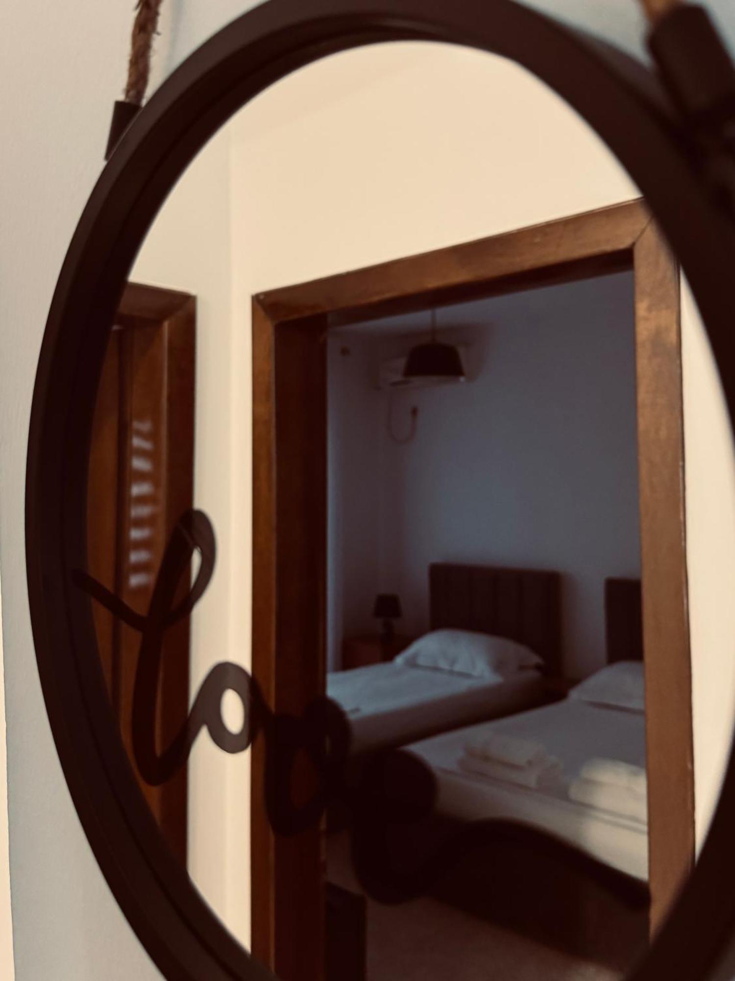 Hi5 Rooms Tirana Bagian luar foto